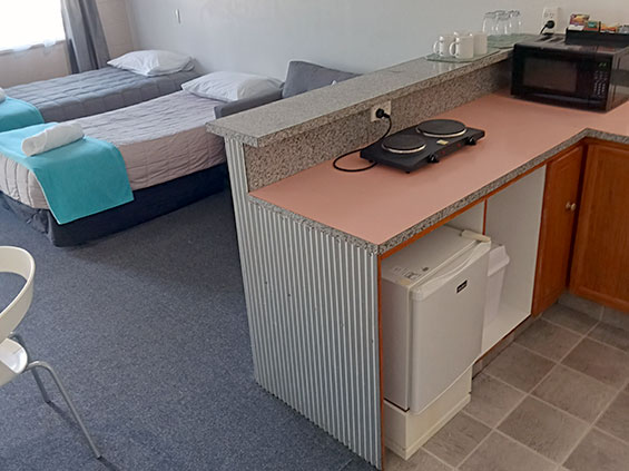 One-Bedroom Unit kitchenette